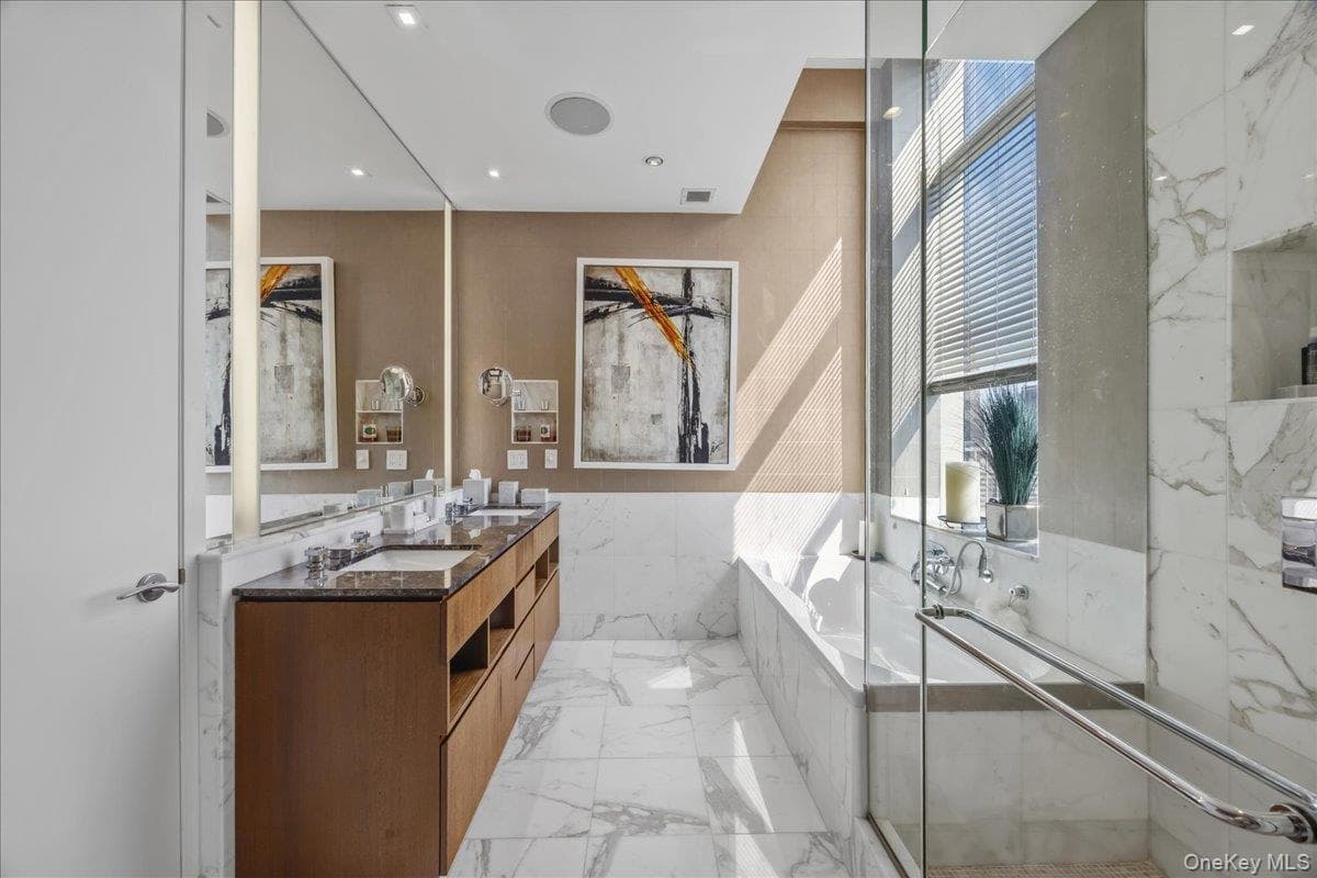230 W 56th Street Unit: PHB thumbnail 12