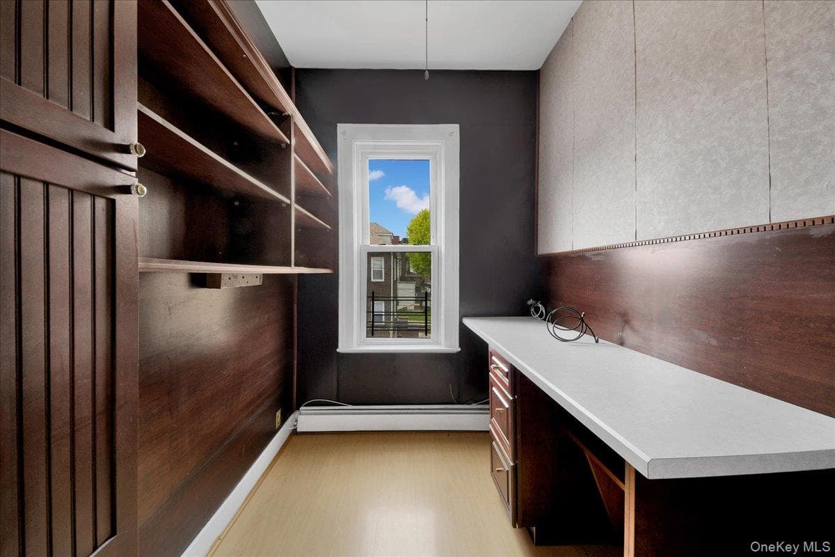 681 E 243rd Street thumbnail 11