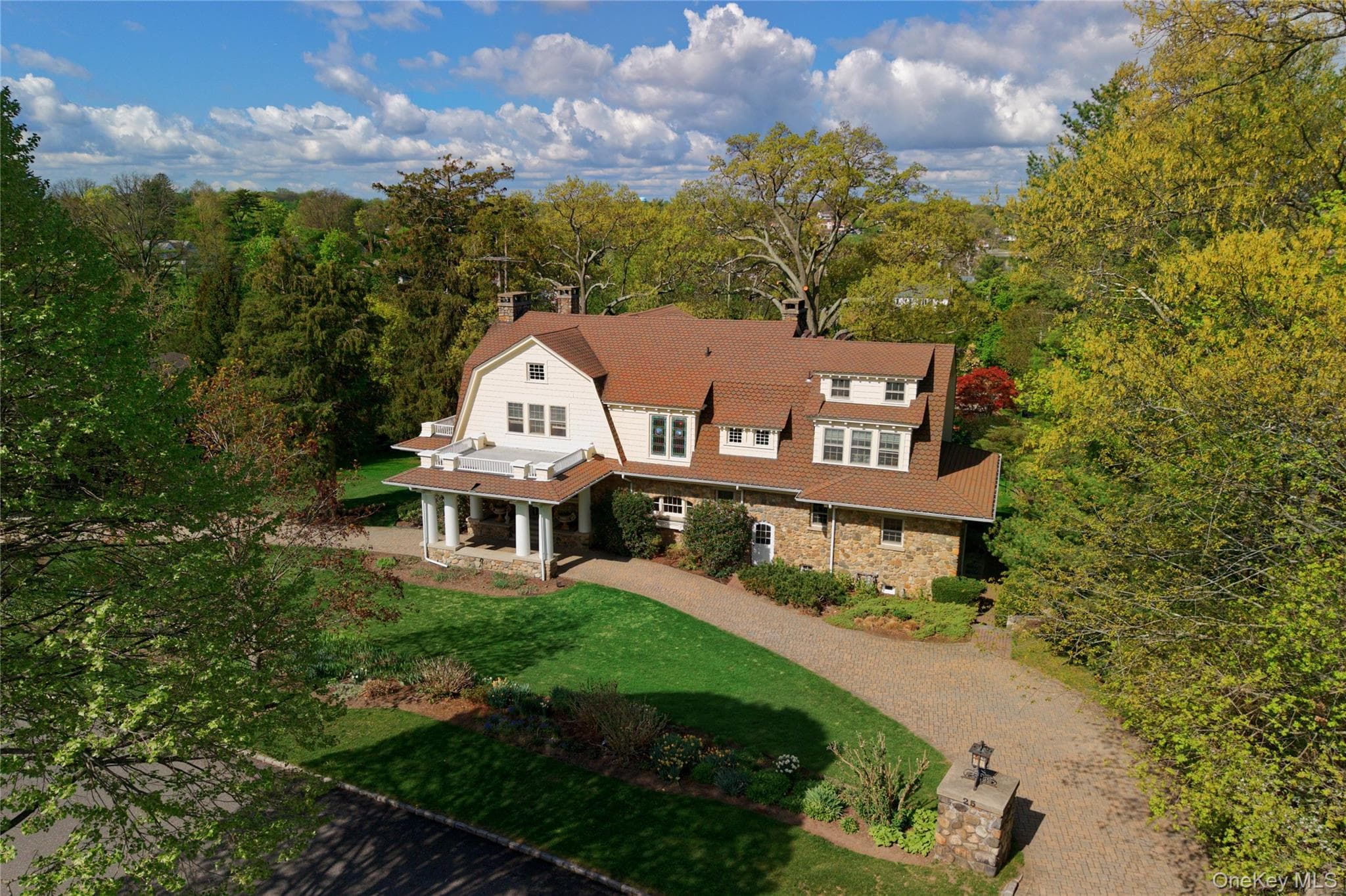 25 West Drive thumbnail 5