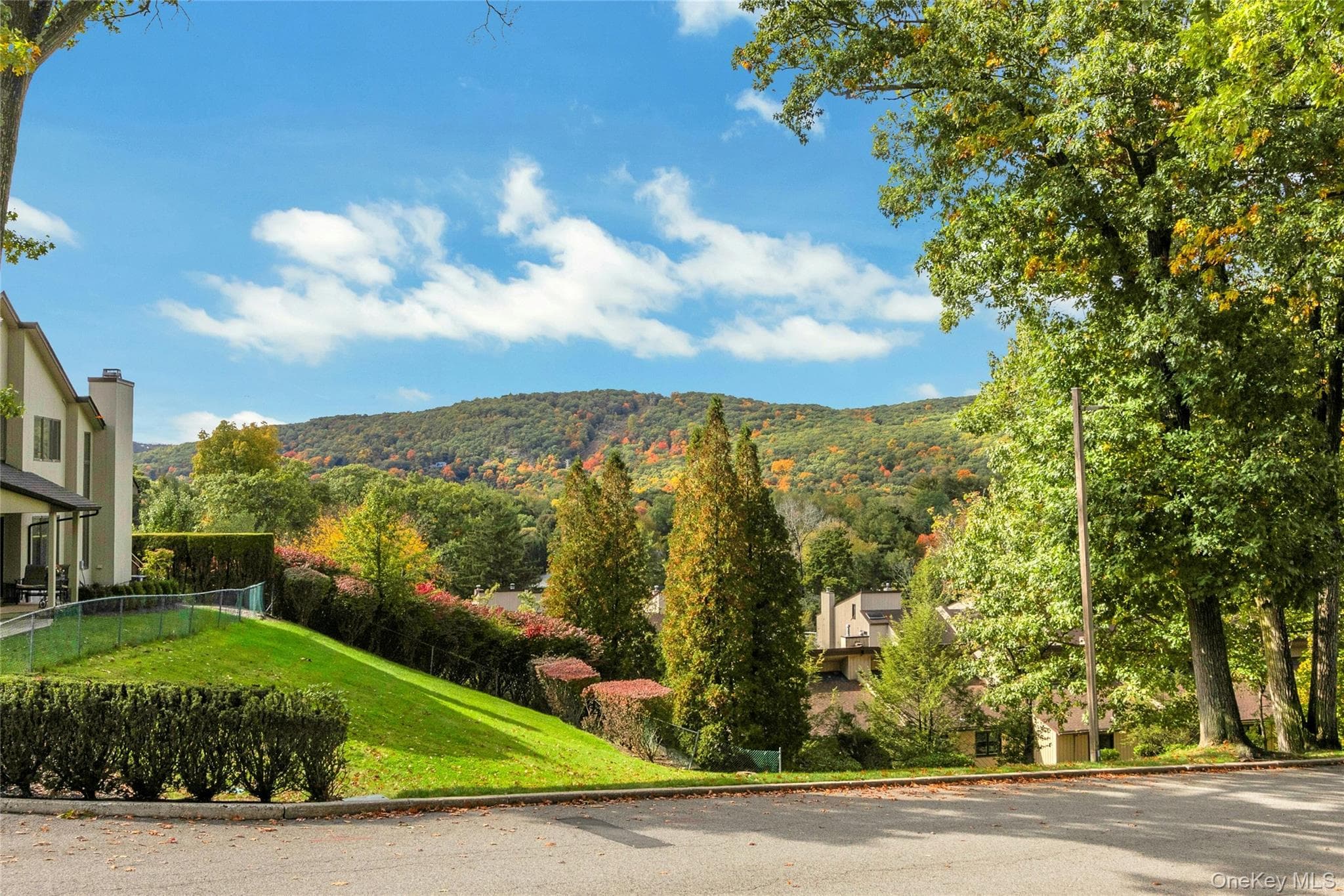11 Arapaho CT thumbnail 2