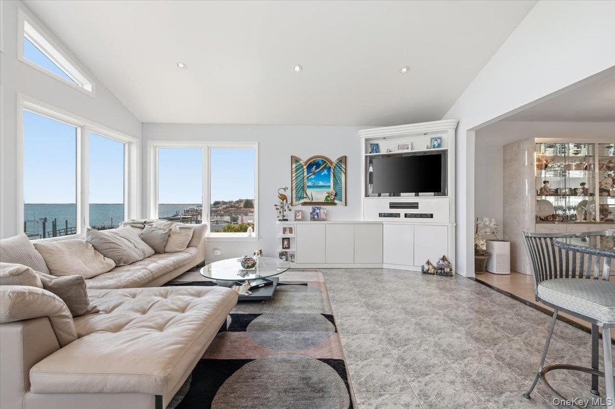 2959 Shore Drive thumbnail 6