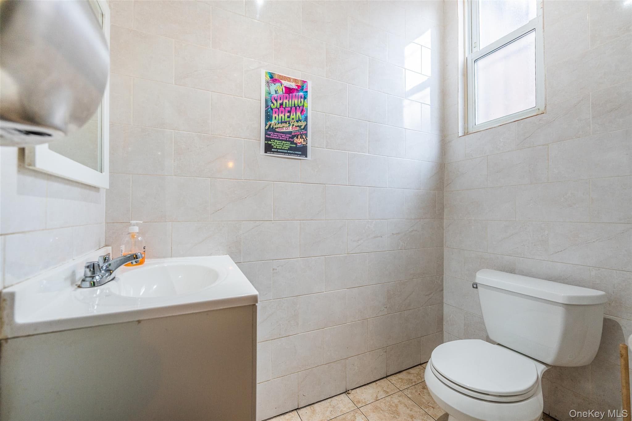 16904 Crocheron Avenue thumbnail 25
