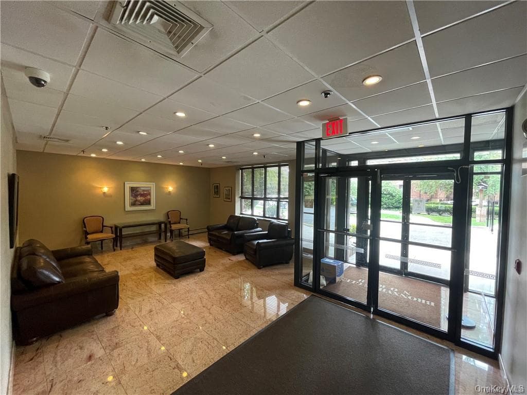 1374 Midland Avenue Unit: 402 thumbnail 4