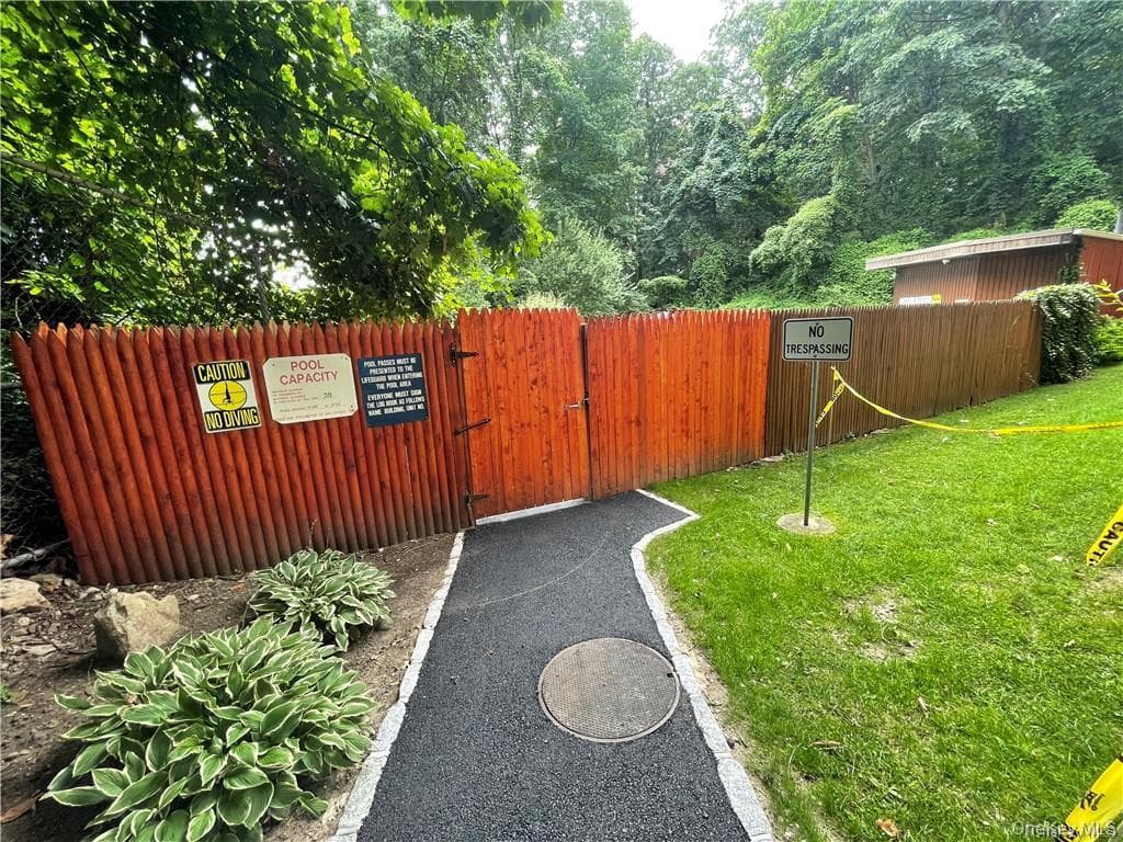 1374 Midland Avenue Unit: 402 thumbnail 9