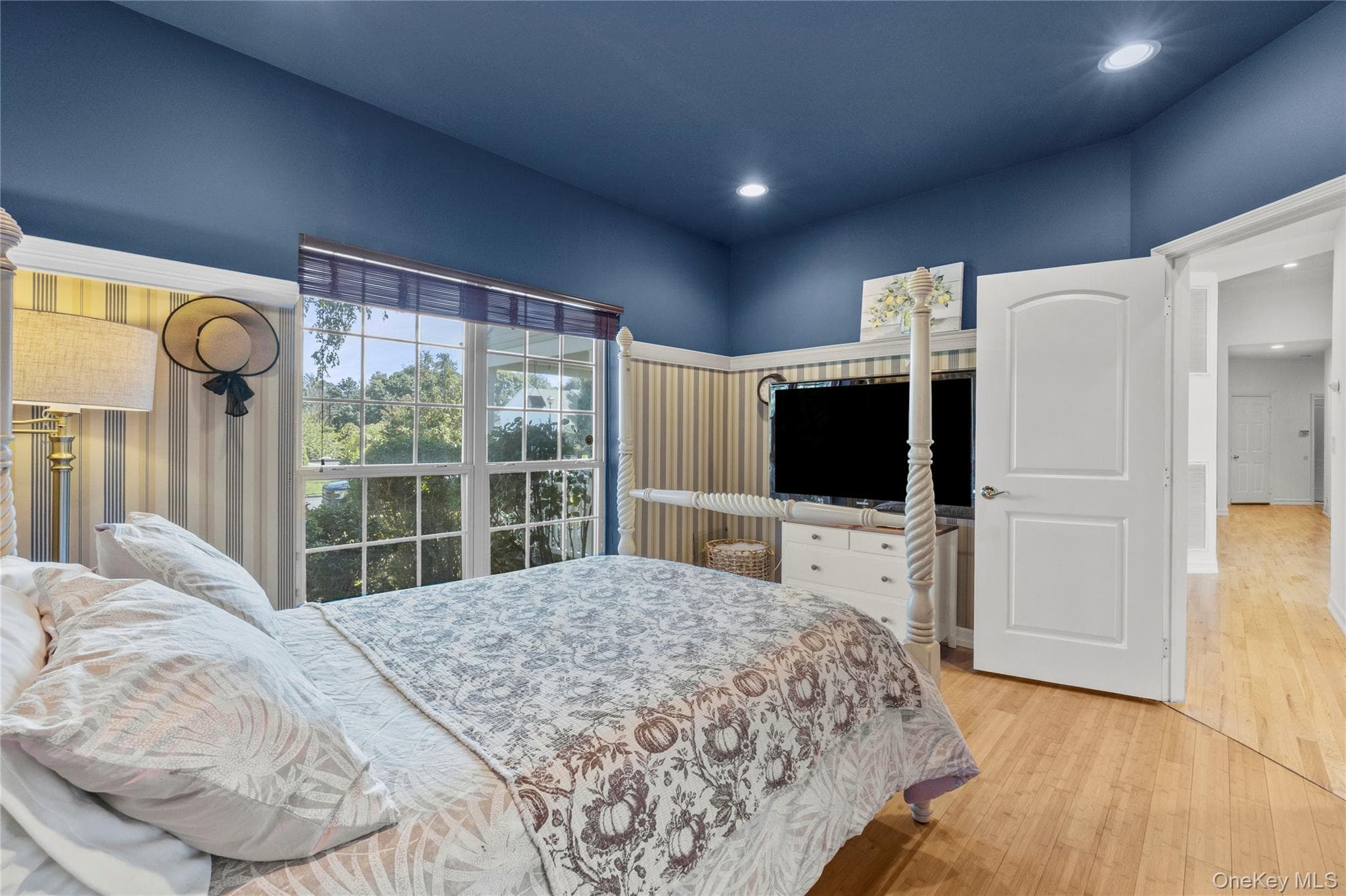 34 Varsity Boulevard thumbnail 34