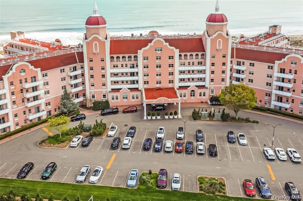 2 Richmond Road Unit: 6M, Lido Beach