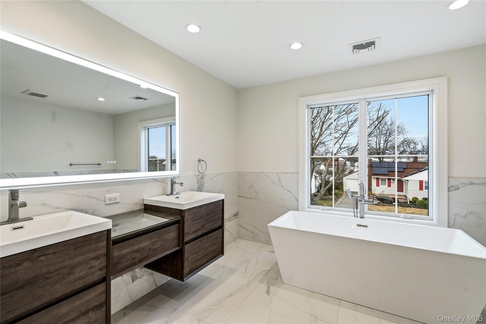 908 Maple Lane thumbnail 23