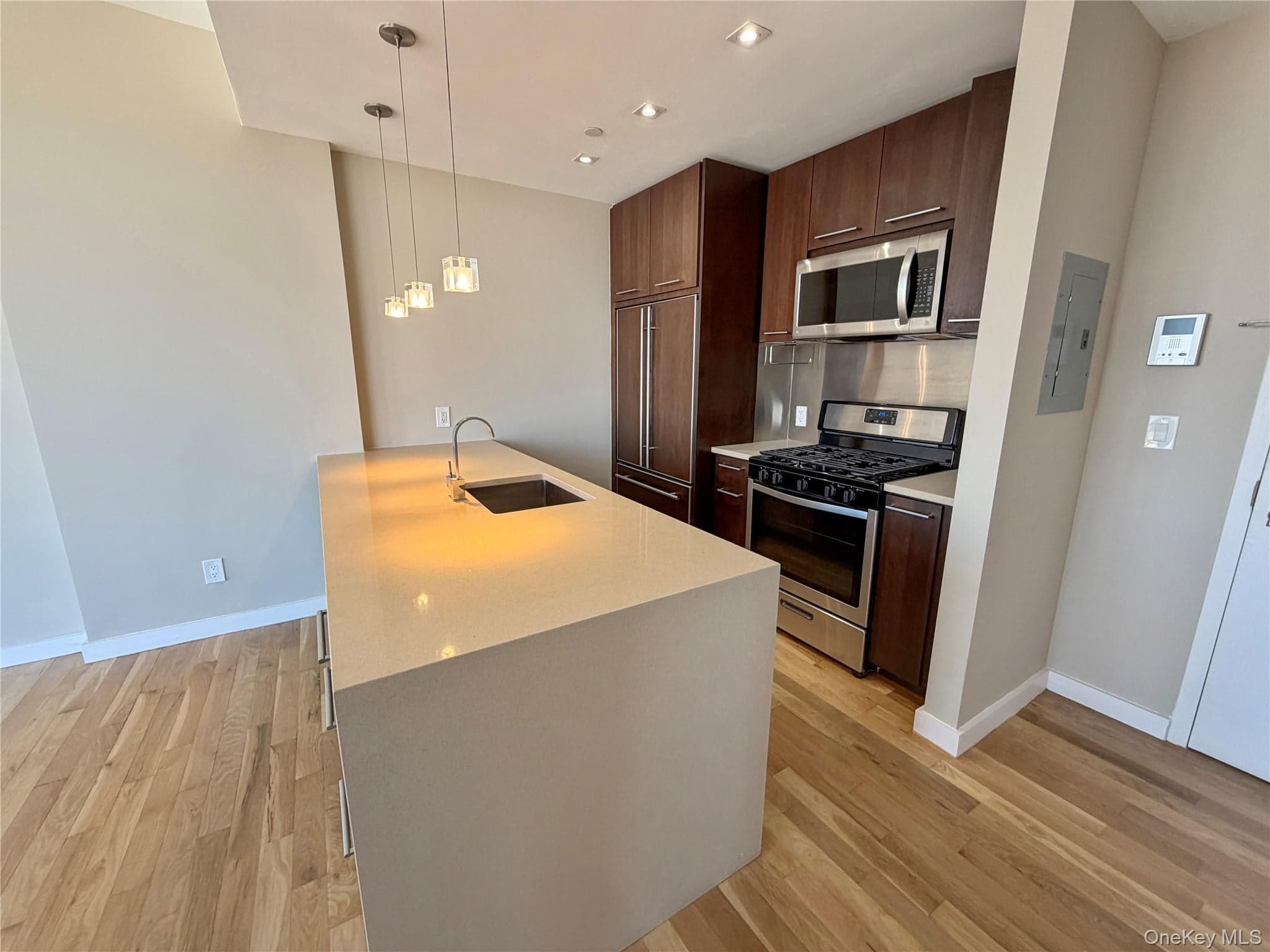 342 E 110th Street Unit: 8C thumbnail 3