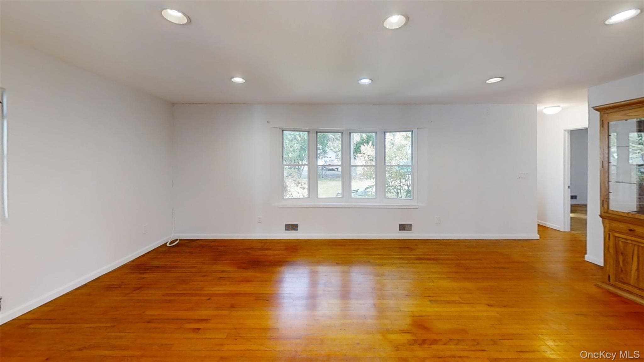430 Grove Road thumbnail 4