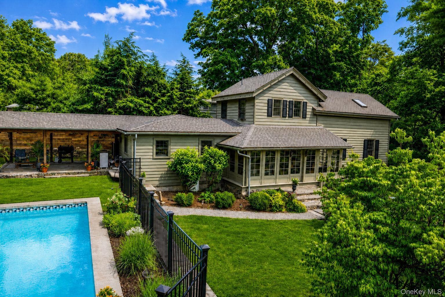 5012 Albany Post RD, Staatsburg