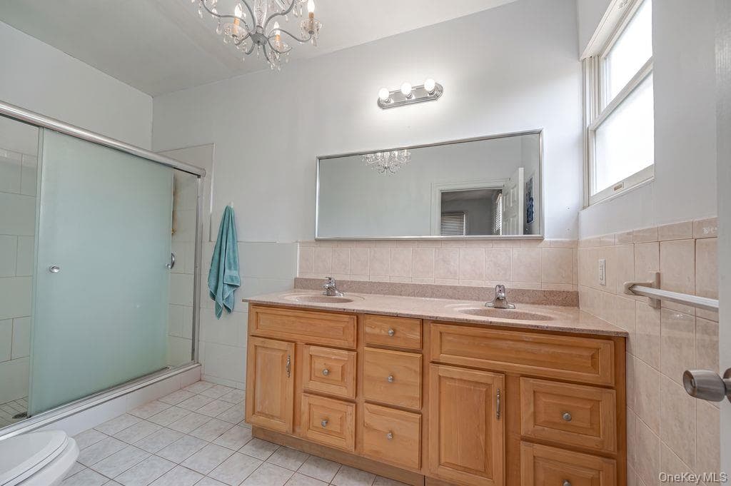 45 S Penataquit Avenue thumbnail 32
