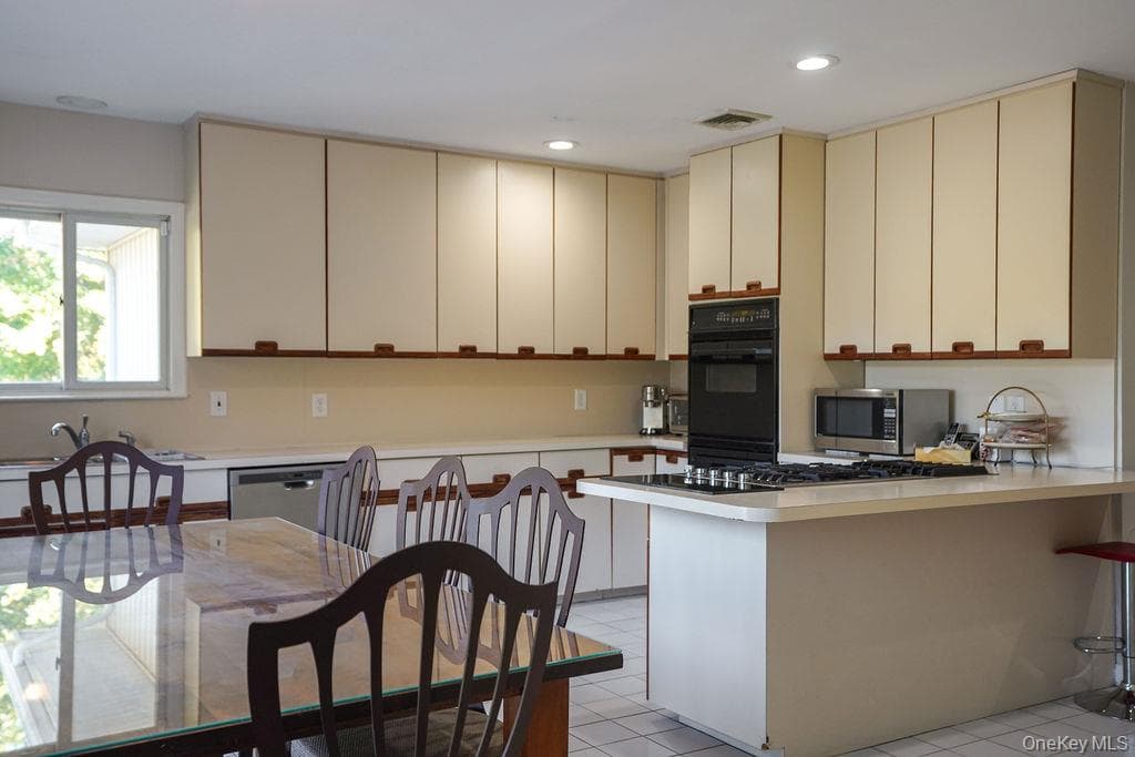 24 Hemlock Drive thumbnail 8