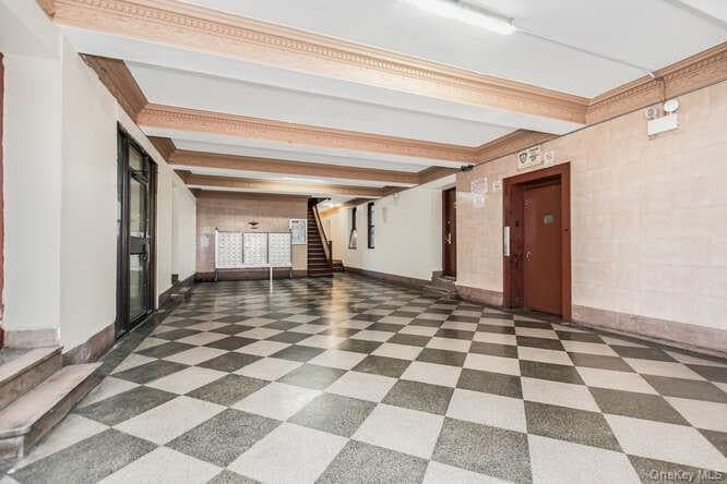 3230 Cruger Avenue Unit: 2F thumbnail 5
