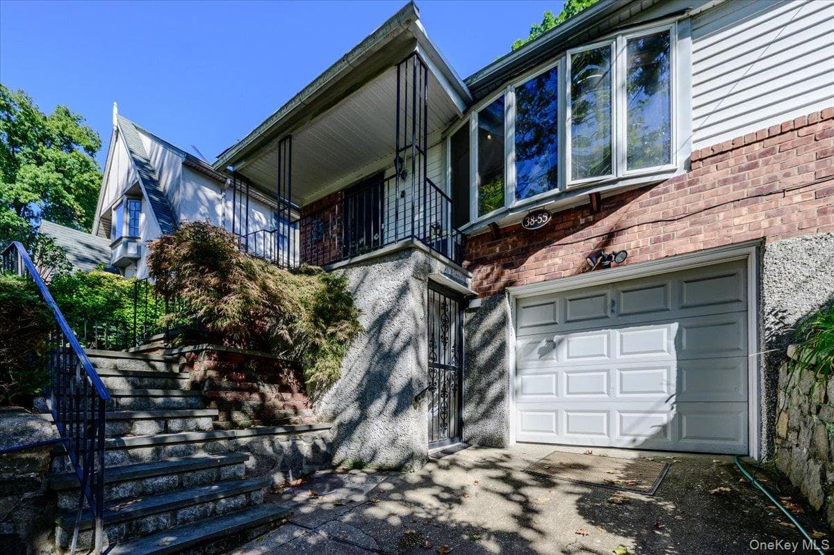 3855 Douglaston Parkway thumbnail 27