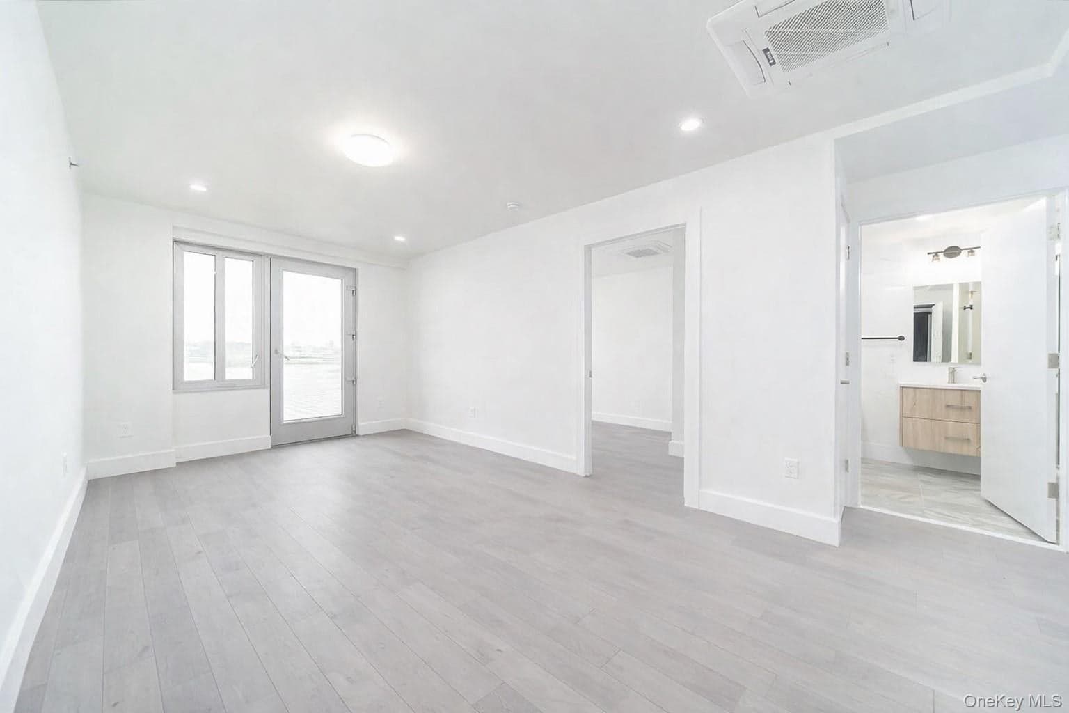 131-19 Fowler Avenue Unit: 4A, Flushing