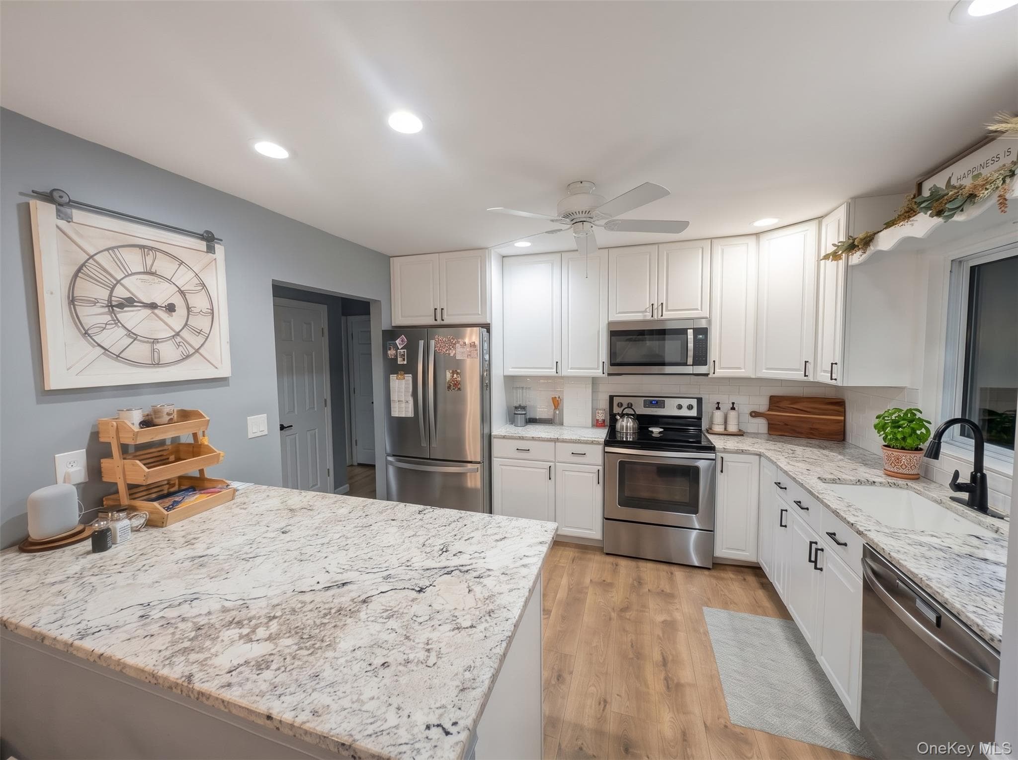 146 Rosemont Avenue thumbnail 5