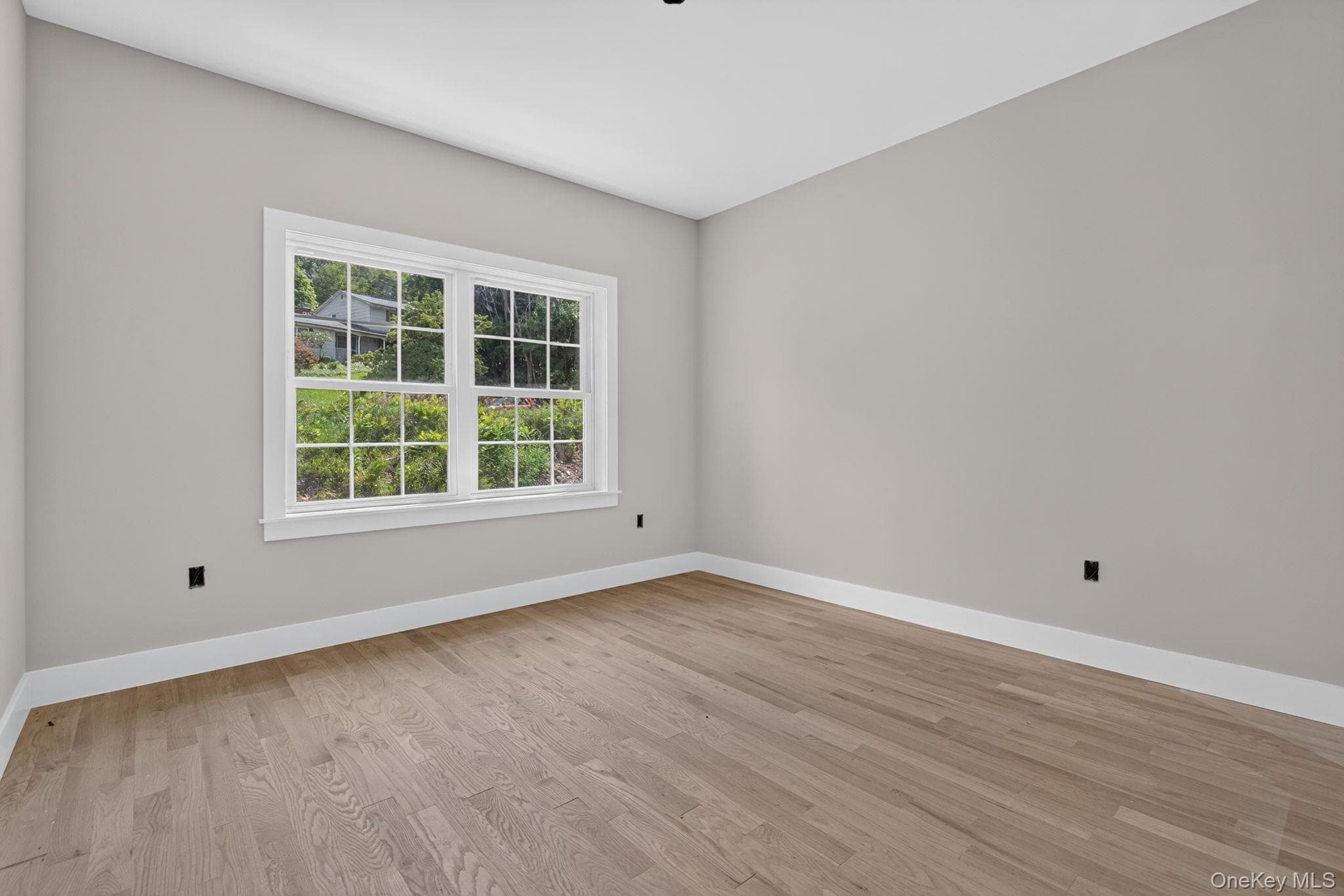 86 Shore Boulevard thumbnail 14