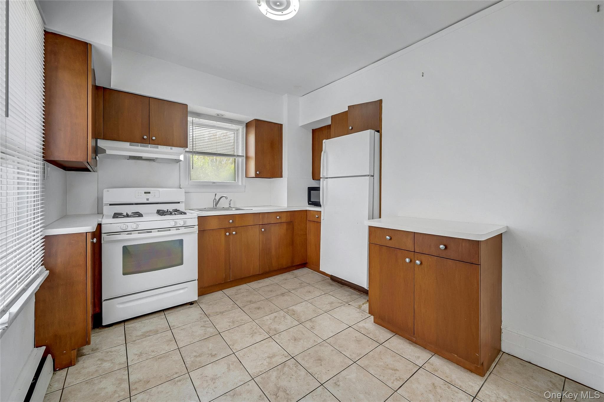 295 Columbus Avenue thumbnail 17