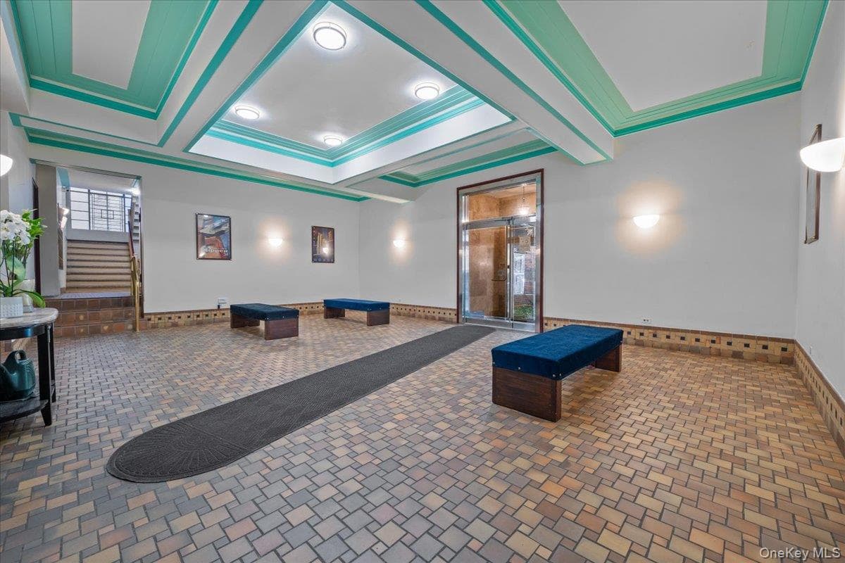 3810 Greystone Avenue Unit: 504 thumbnail 2