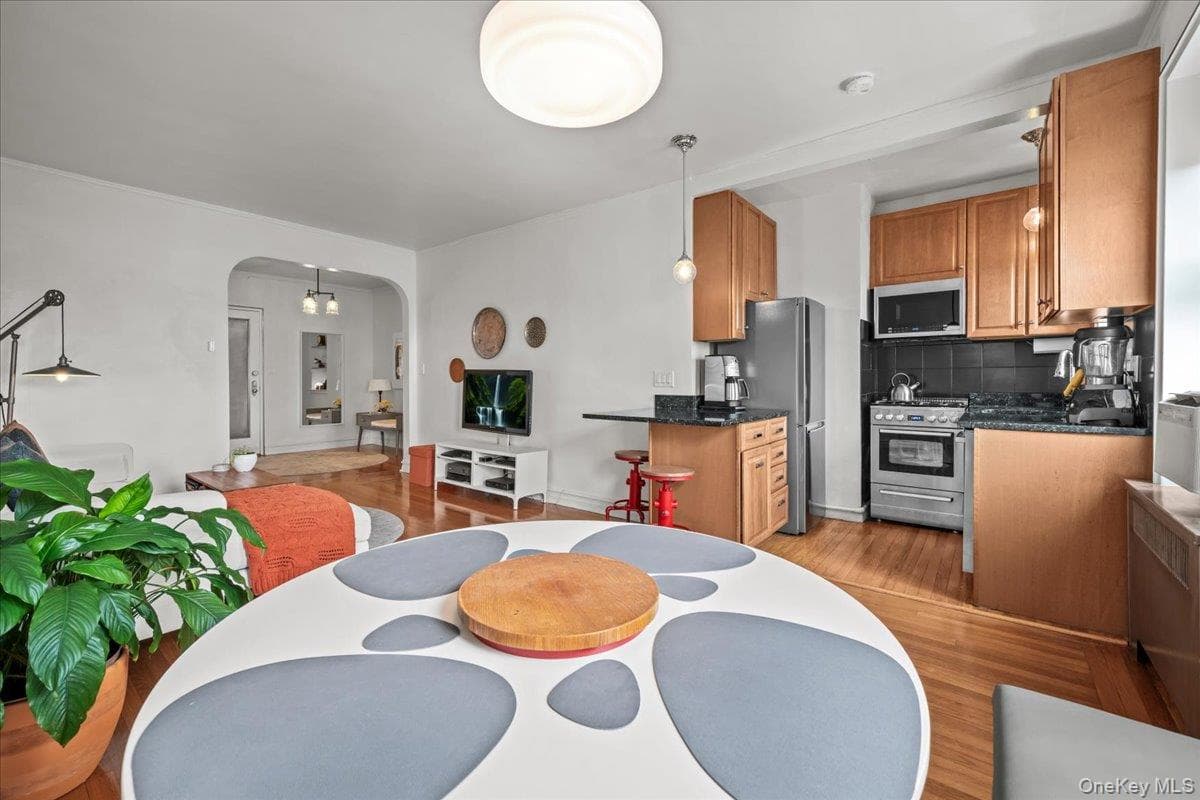 3810 Greystone Avenue Unit: 504 thumbnail 8