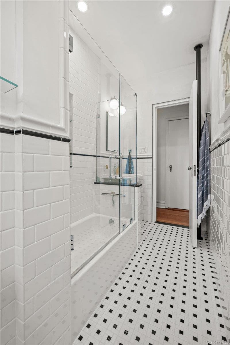 3810 Greystone Avenue Unit: 504 thumbnail 15