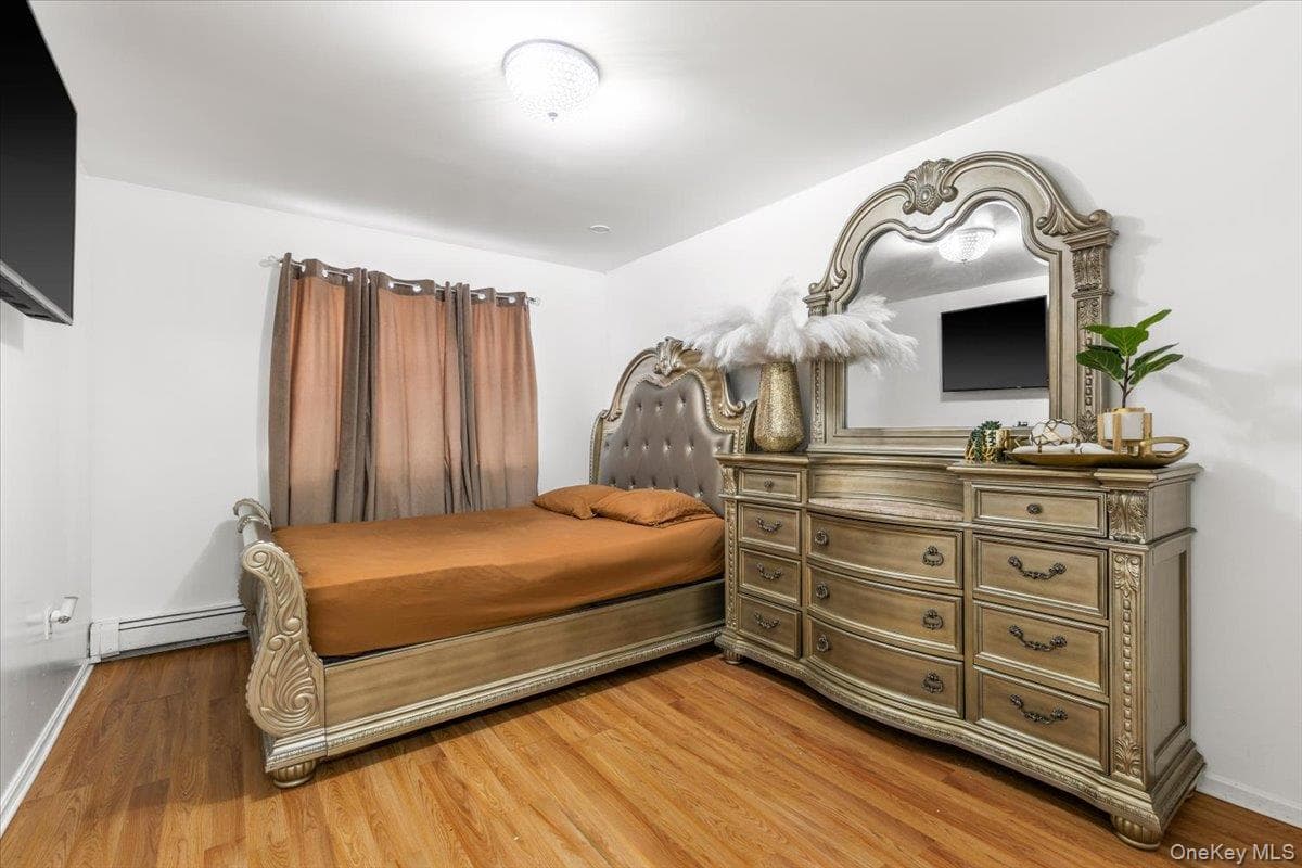 1054 Cauldwell Avenue thumbnail 13