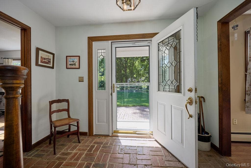10 Stoutenburgh Drive thumbnail 6