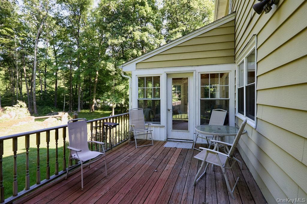 10 Stoutenburgh Drive thumbnail 44