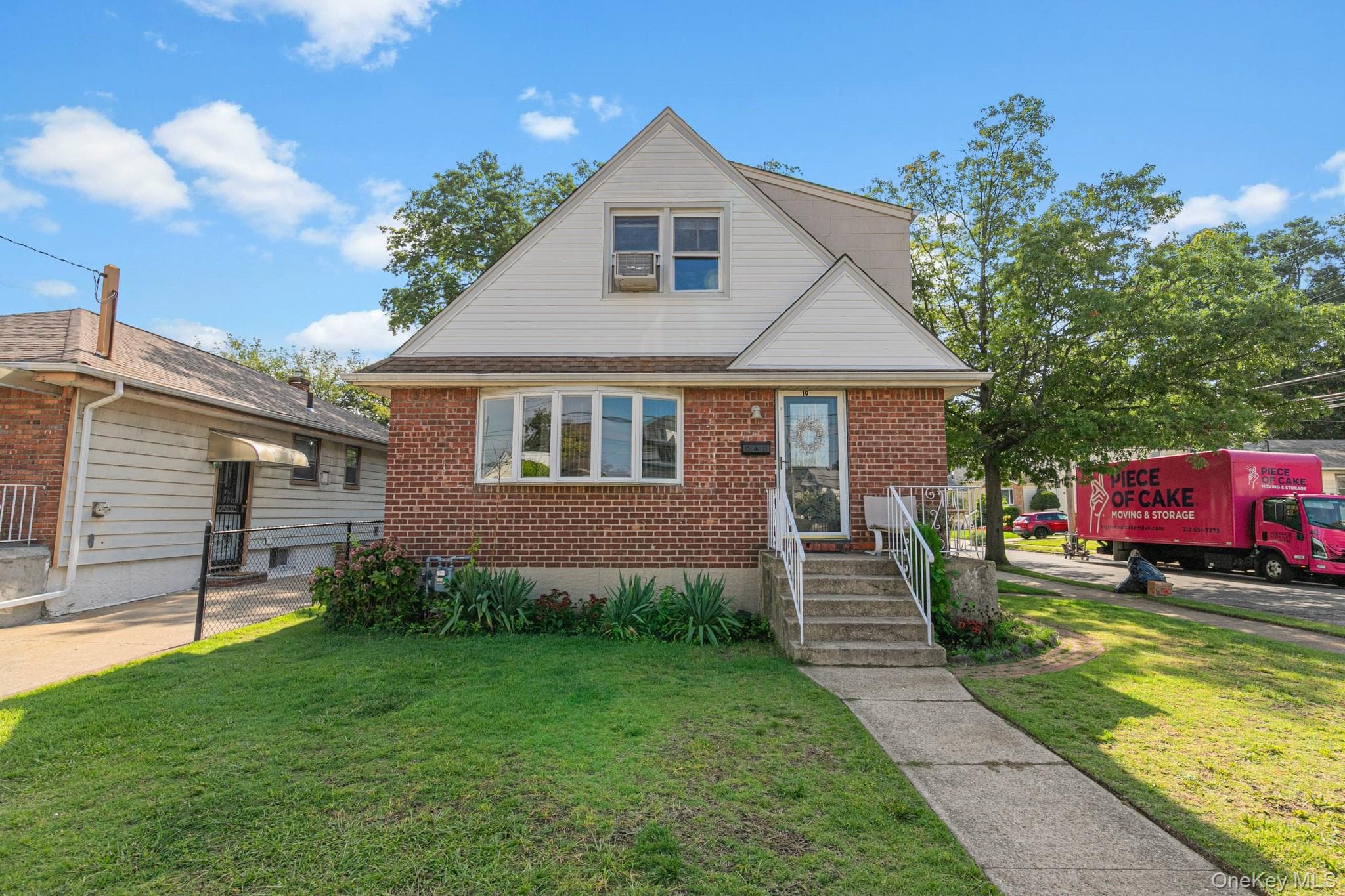 19 Acorn Place, Lynbrook