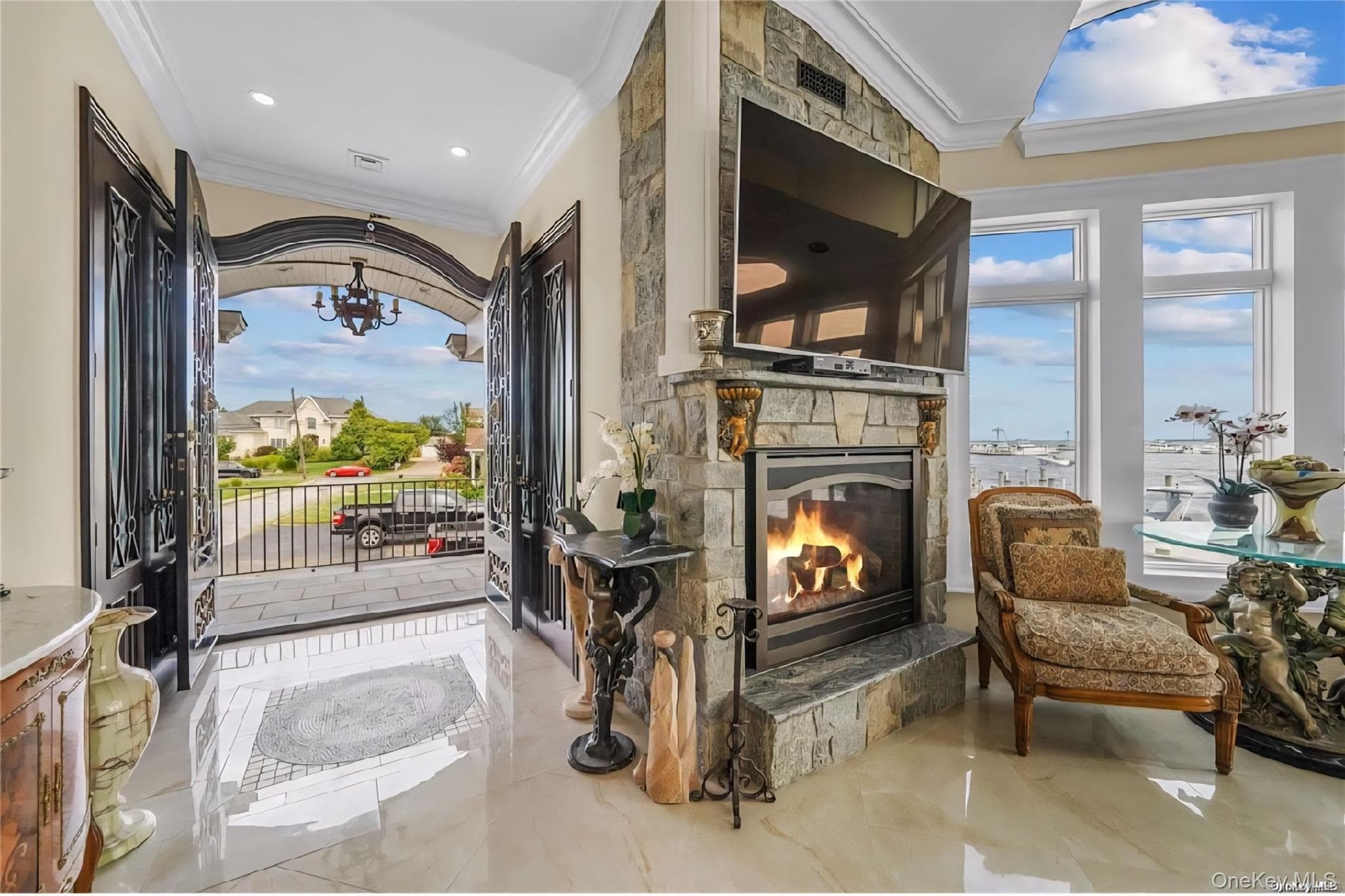 238 W Islip Road thumbnail 3