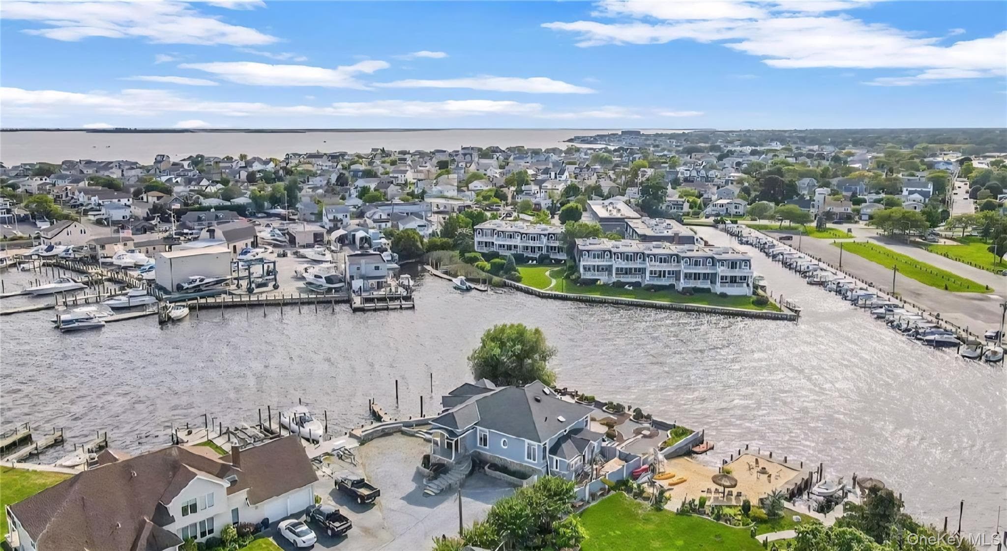 238 W Islip Road thumbnail 12
