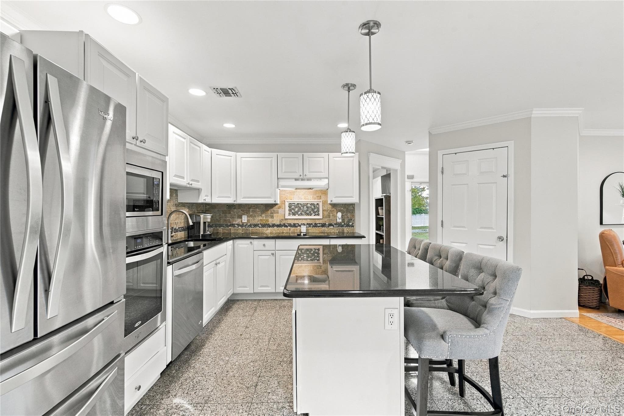 5 Aspatuck Court thumbnail 9
