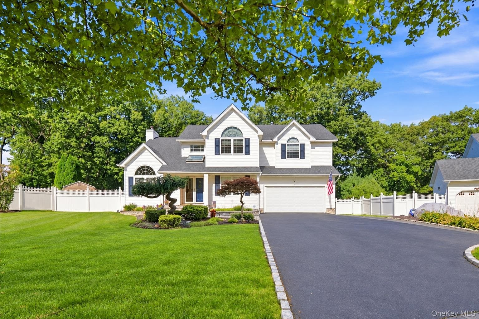 5 Aspatuck Court, Commack