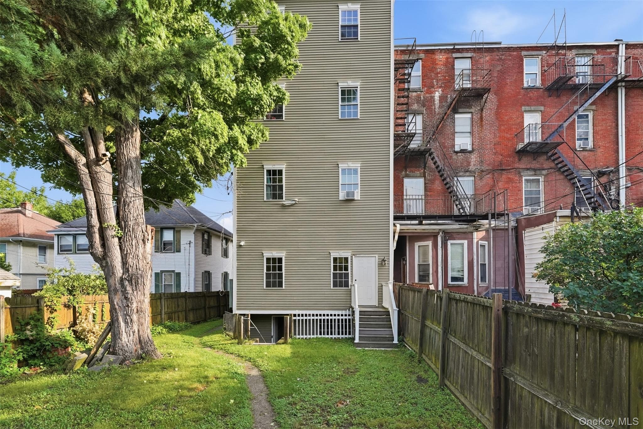 10 Eastman Terrace thumbnail 5