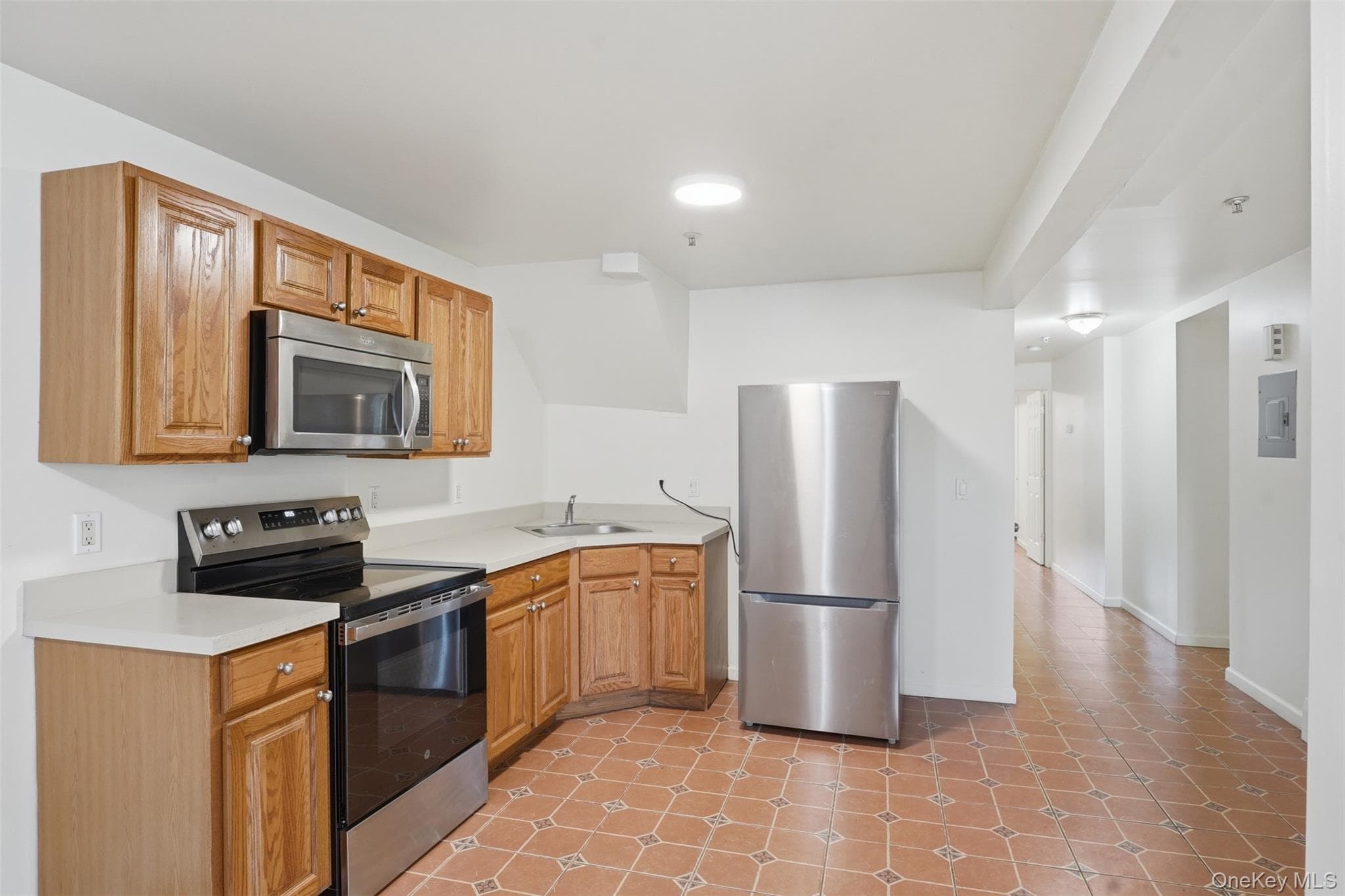 10 Eastman Terrace thumbnail 31