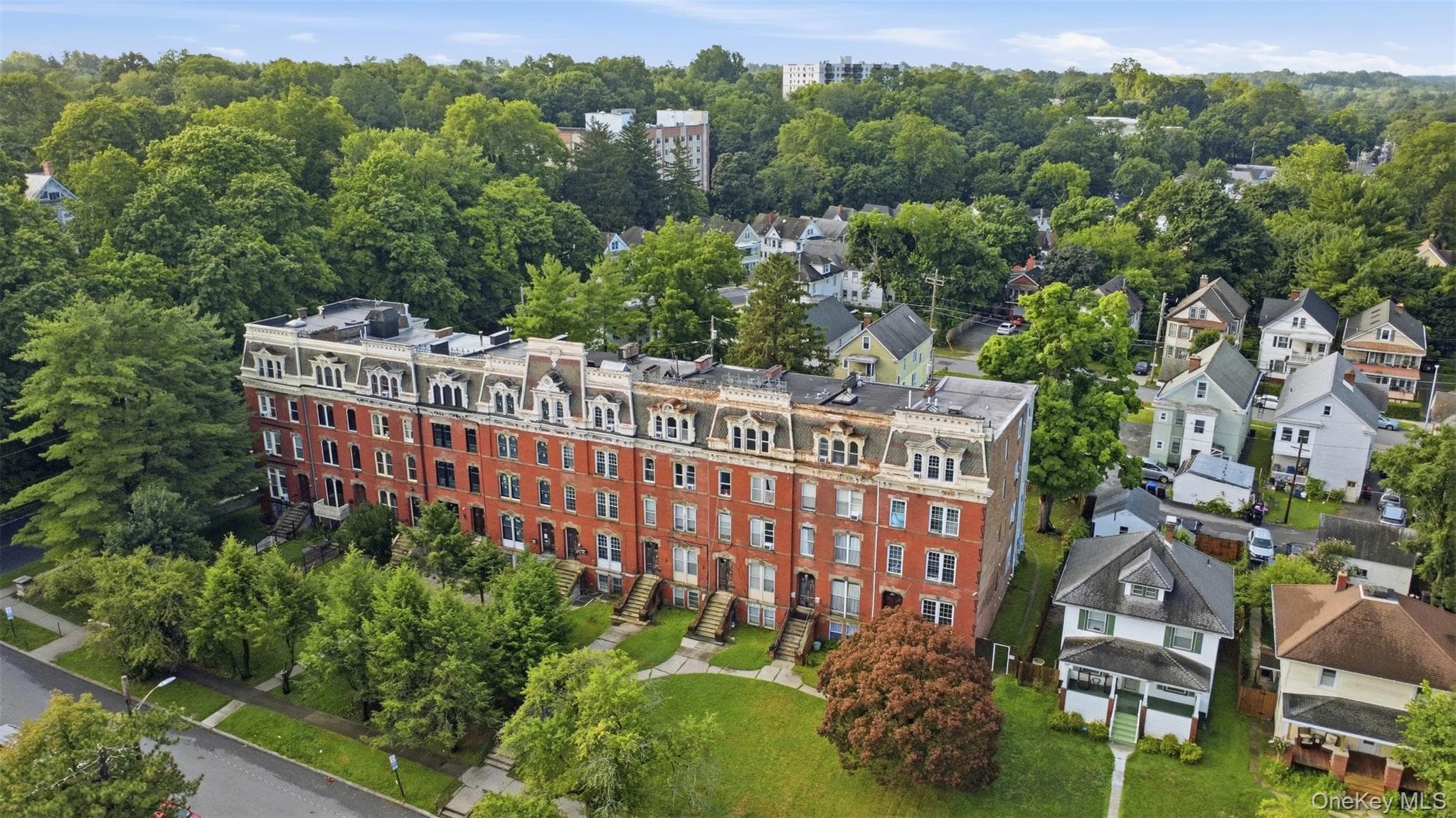 10 Eastman Terrace thumbnail 2