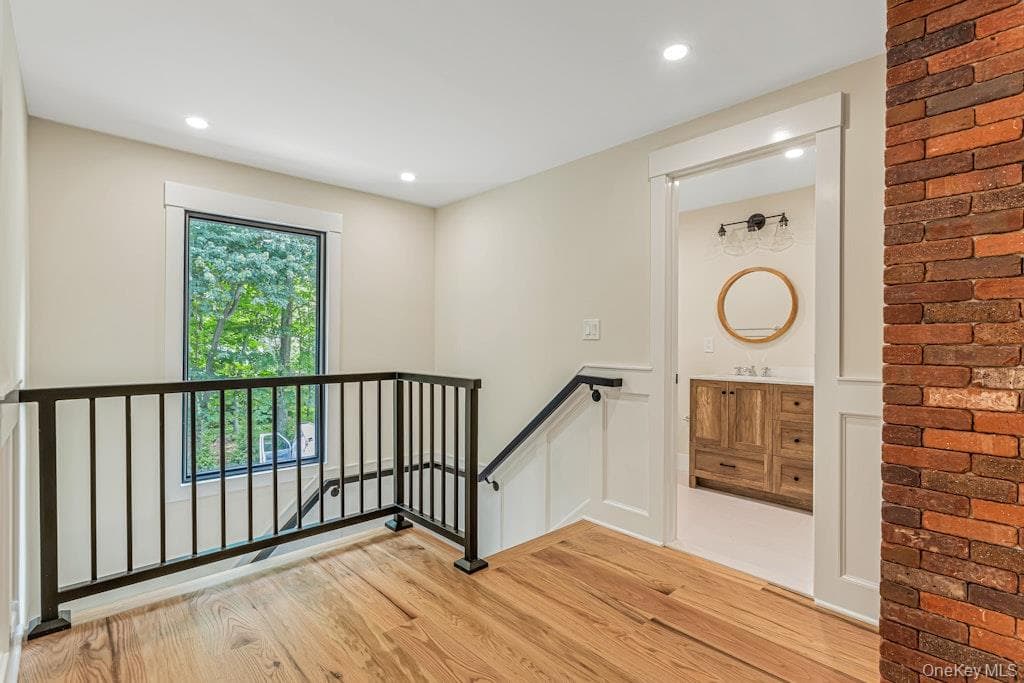676 Hardscrabble Road thumbnail 21