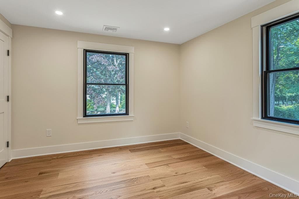 676 Hardscrabble Road thumbnail 31
