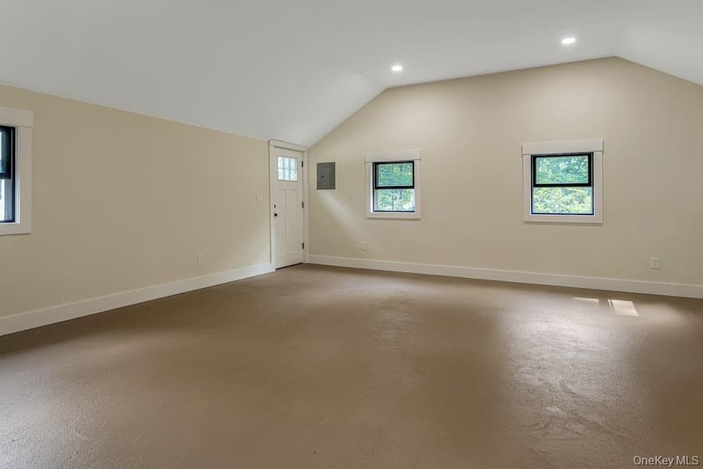 676 Hardscrabble Road thumbnail 40