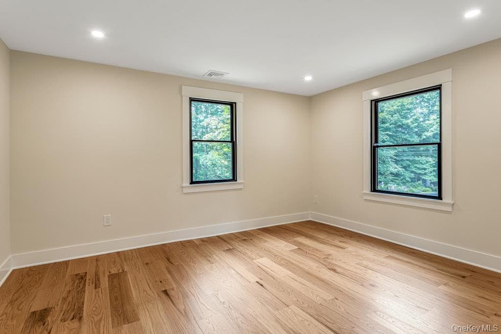 676 Hardscrabble Road thumbnail 33