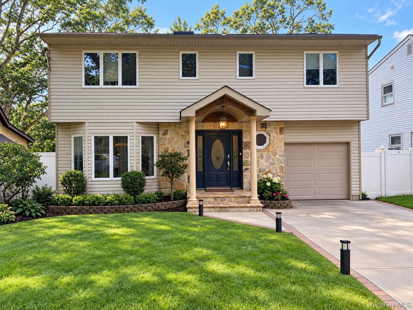 41 Homeland Drive, Huntington