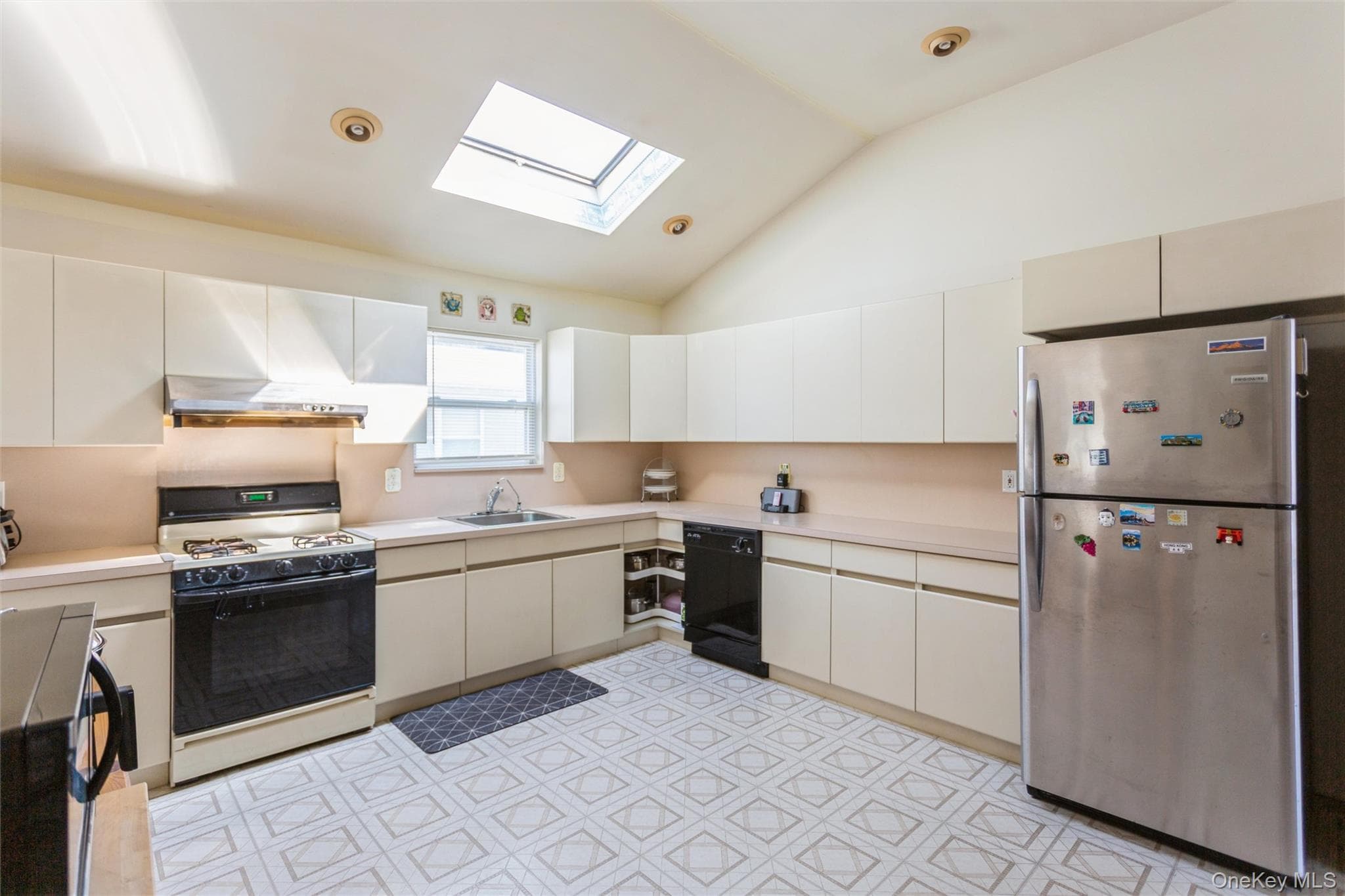 2929 Rockaway Avenue thumbnail 26