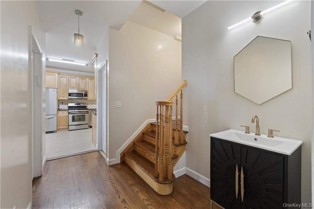 3307 Parkview Drive thumbnail 14