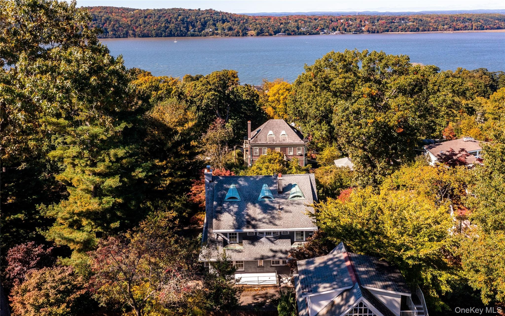 42 Southlawn Avenue, Dobbs Ferry