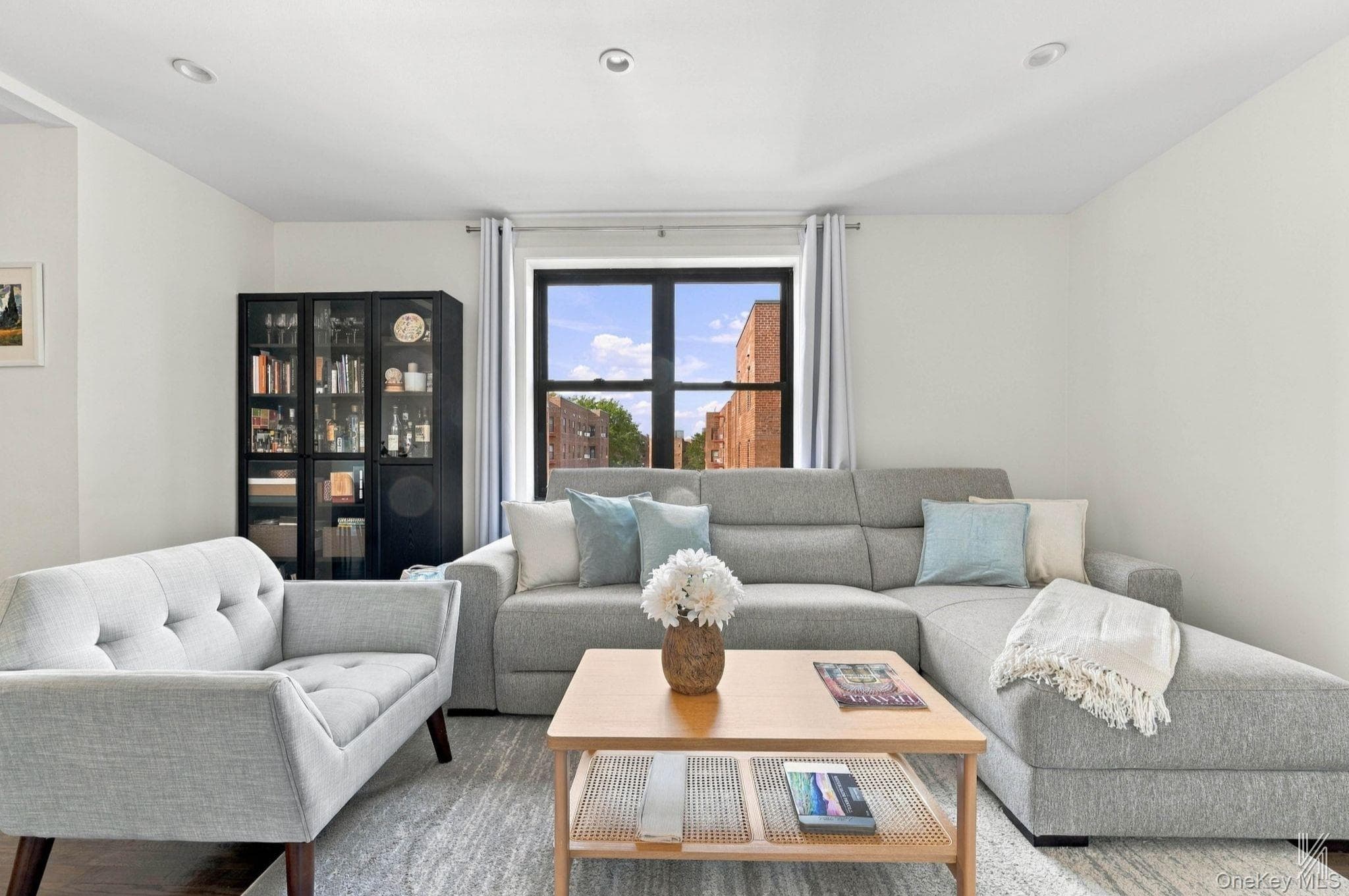 88-09 Northern Boulevard Unit: 506 thumbnail 2