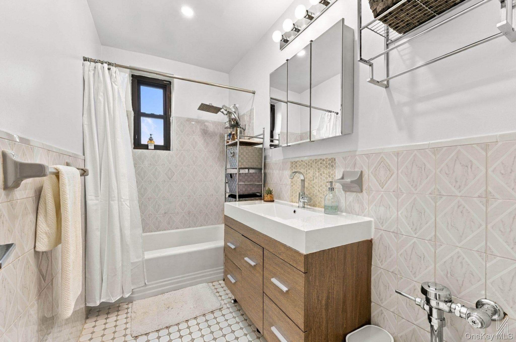 88-09 Northern Boulevard Unit: 506 thumbnail 24
