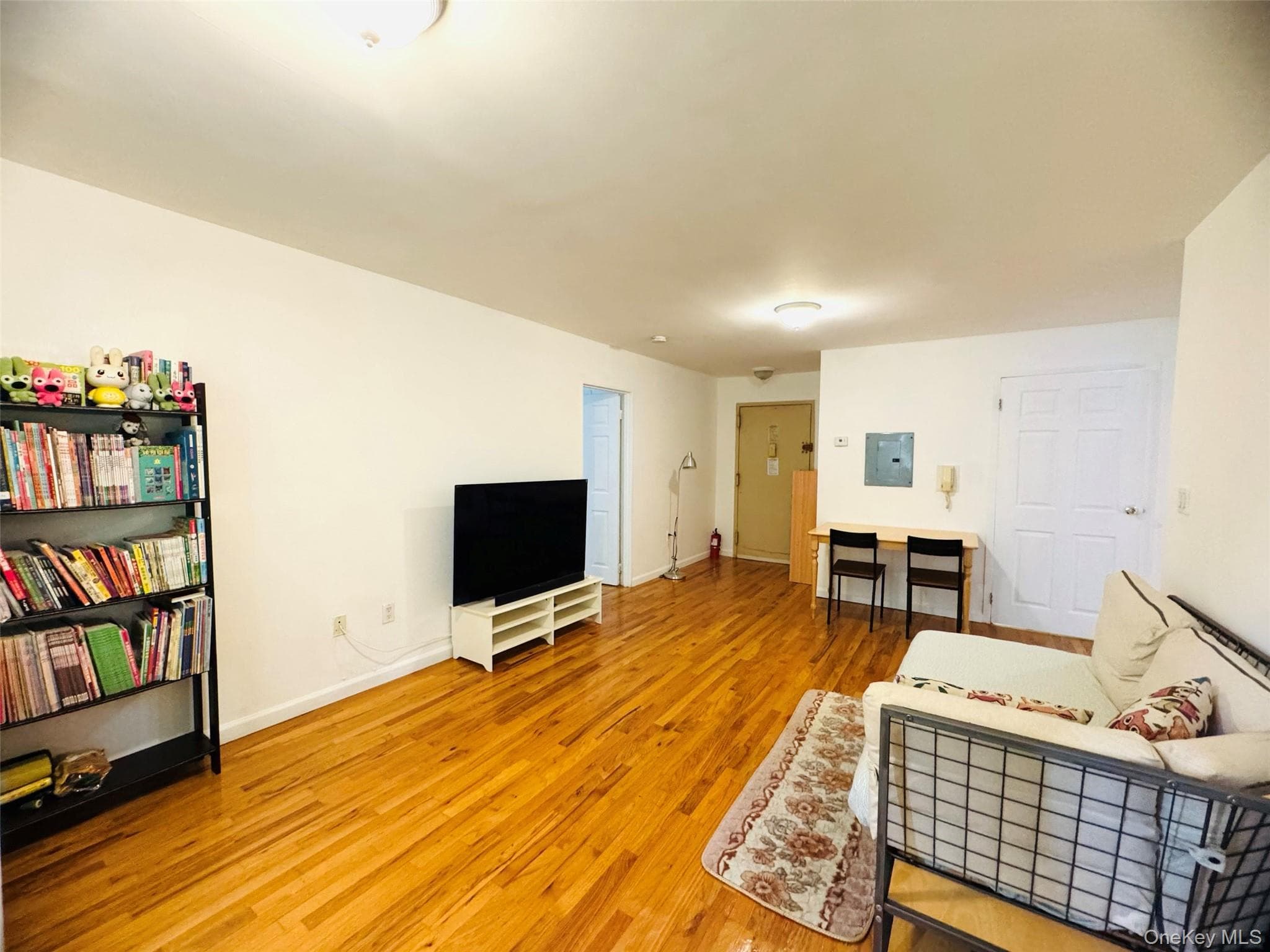 6326 99th Street Unit: 2B thumbnail 4