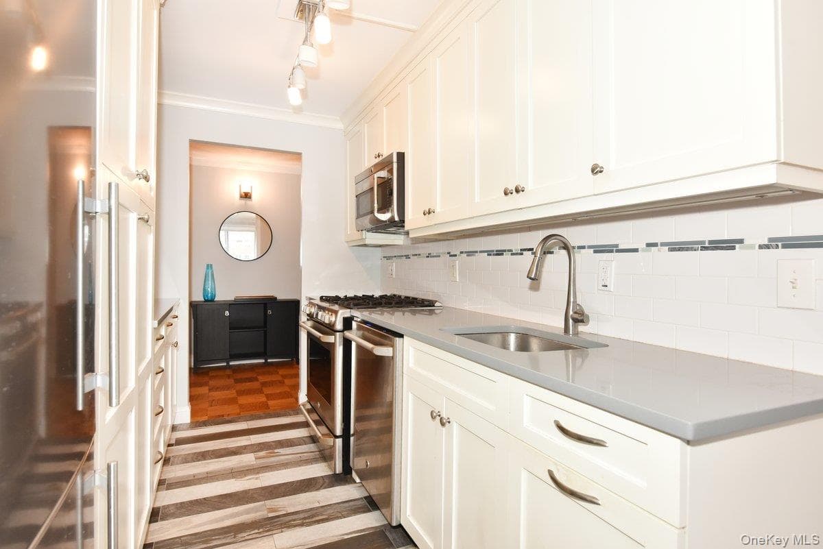 100 Clinton Avenue Unit: 1F thumbnail 6