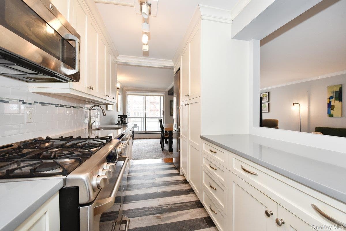 100 Clinton Avenue Unit: 1F thumbnail 4