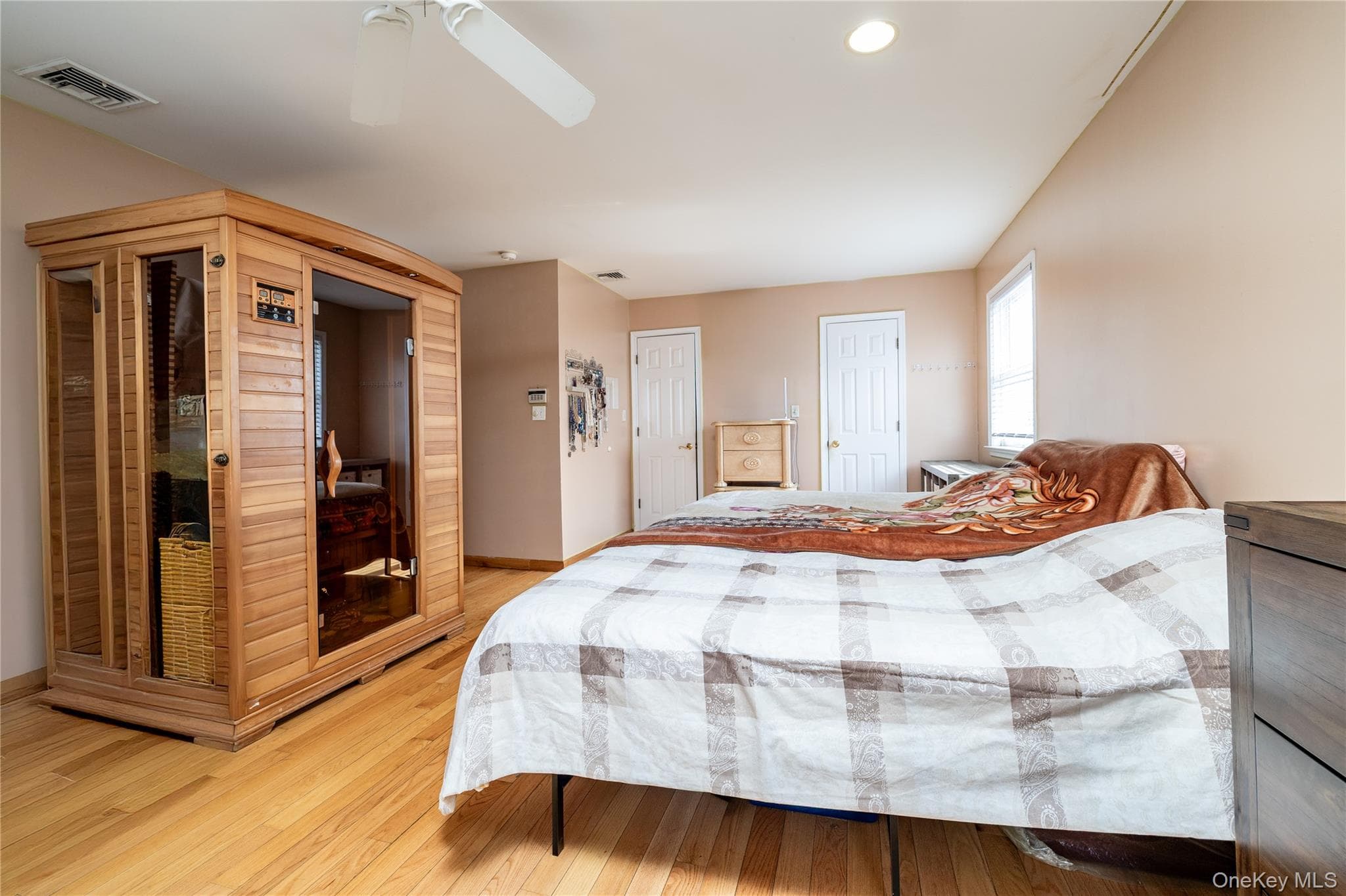 458 E Pine Street thumbnail 19